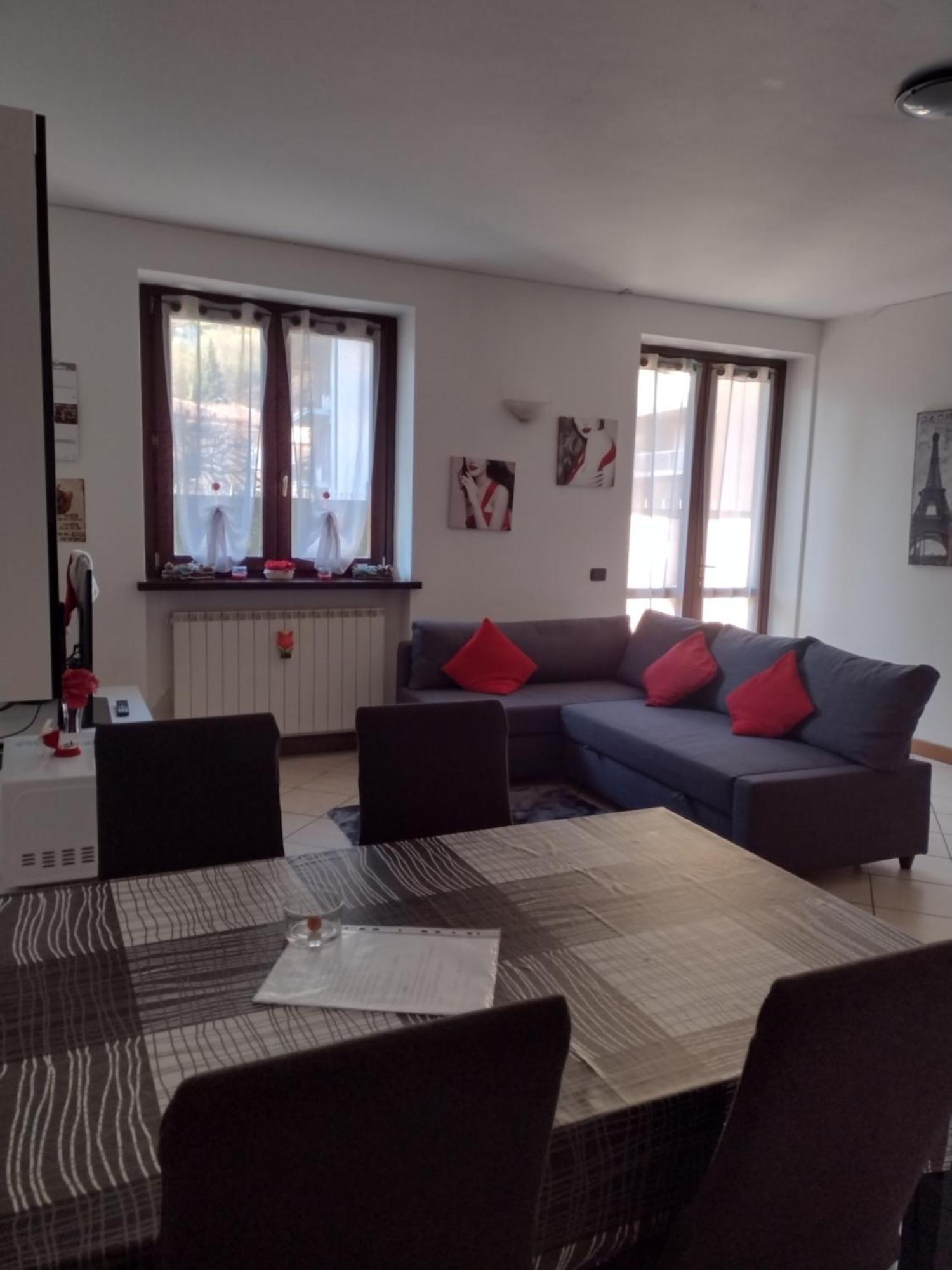 Casa Tiziana Apartment Sovere ภายนอก รูปภาพ